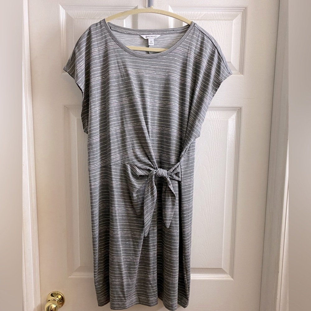 Nine West Women’s Tie Waist Dress Gray with Pink and White Stripes XL